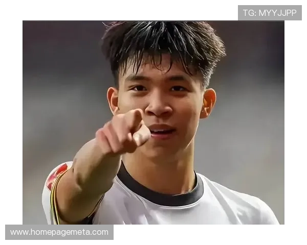 中国足球解说员解读国际球星精彩瞬间 独特视角下的激情与智慧