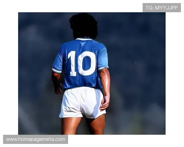 那些被足球纪念日铭记的传奇球星与他们背后的荣耀故事